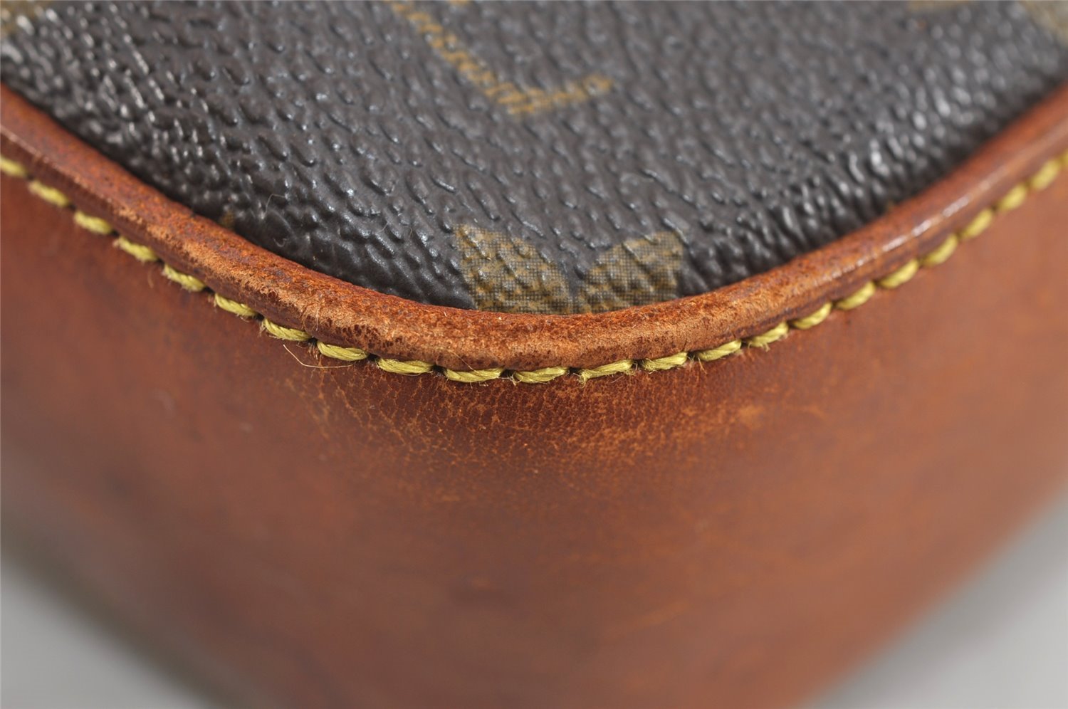 Authentic Louis Vuitton Monogram Boulogne 30 Shoulder Cross Bag Old Model 1721J