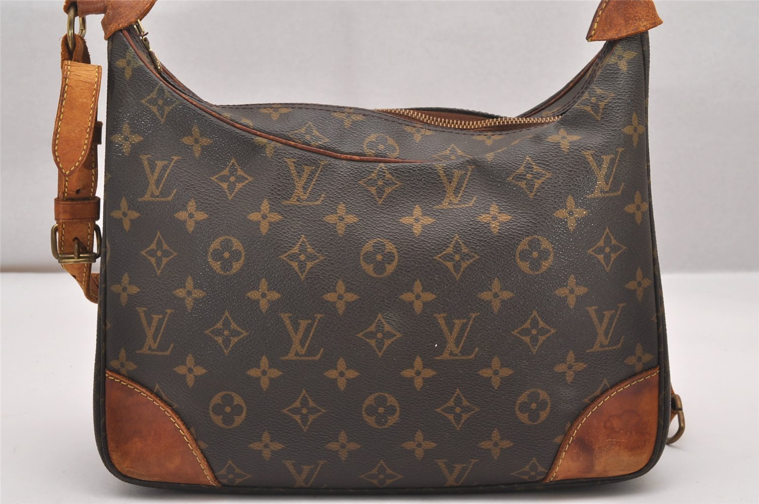 Authentic Louis Vuitton Monogram Boulogne 30 Shoulder Bag M52165 Junk 1722J