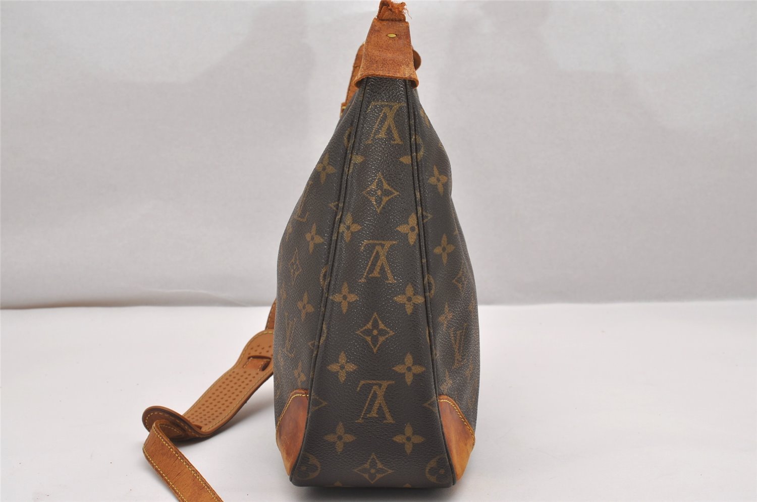 Authentic Louis Vuitton Monogram Boulogne 30 Shoulder Bag M52165 Junk 1722J