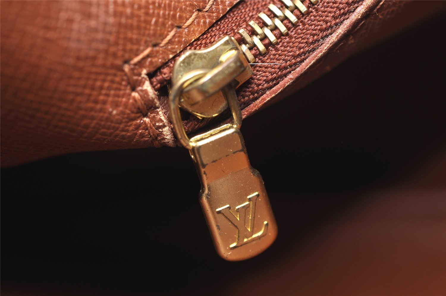 Authentic Louis Vuitton Monogram Boulogne 30 Shoulder Bag M52165 Junk 1722J