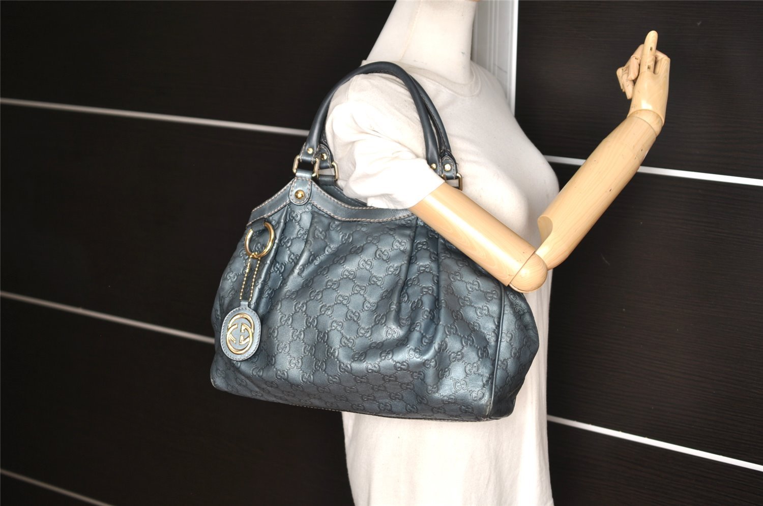 Authentic GUCCI Guccissima Sukey Shoulder Tote Bag GG Leather 211944 Blue 1724K