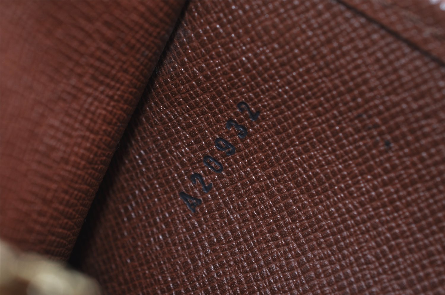 Authentic Louis Vuitton Monogram Bordeaux M51798 2Way Shoulder Clutch Bag 1725I