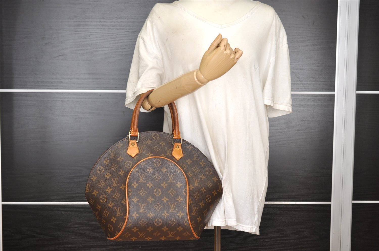 Authentic Louis Vuitton Monogram Ellipse MM Hand Bag M51126 LV 1739I