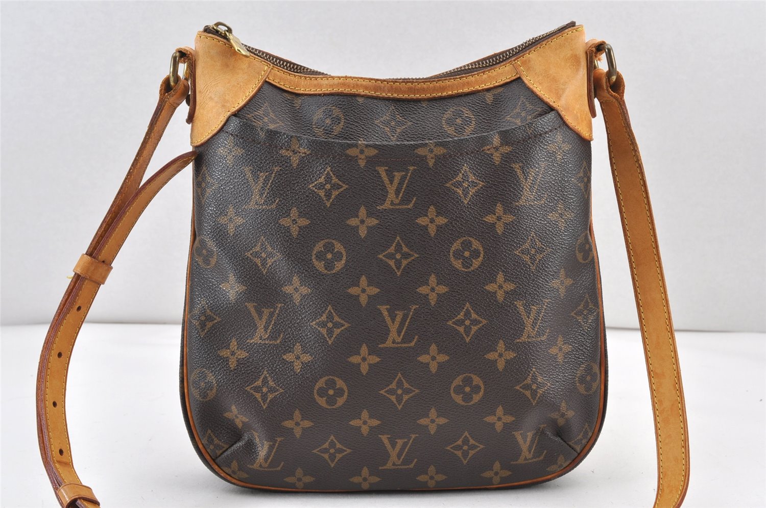 Authentic Louis Vuitton Monogram Odeon PM Shoulder Bag M56390 LV Junk 1739K