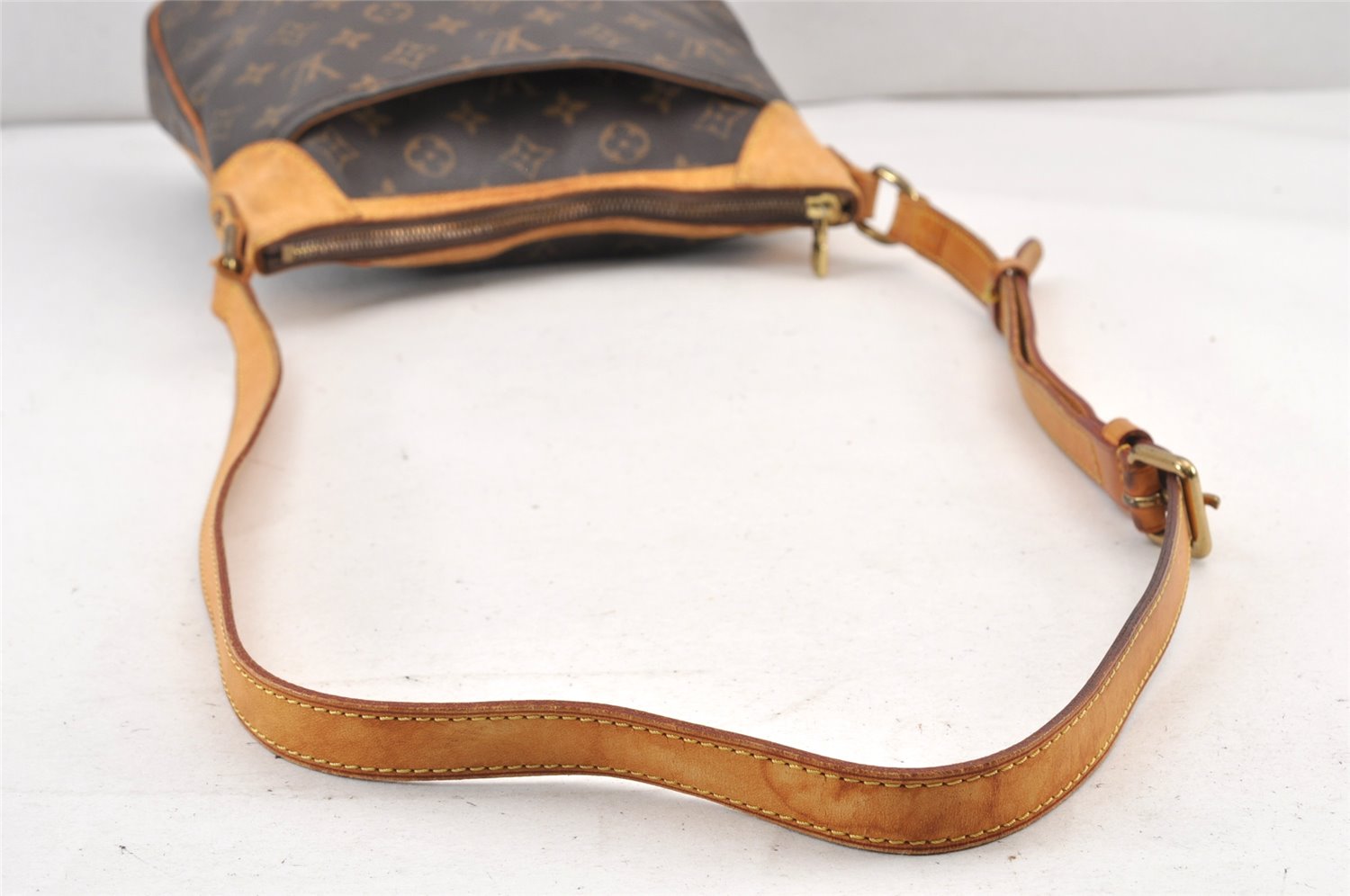 Authentic Louis Vuitton Monogram Odeon PM Shoulder Bag M56390 LV Junk 1739K