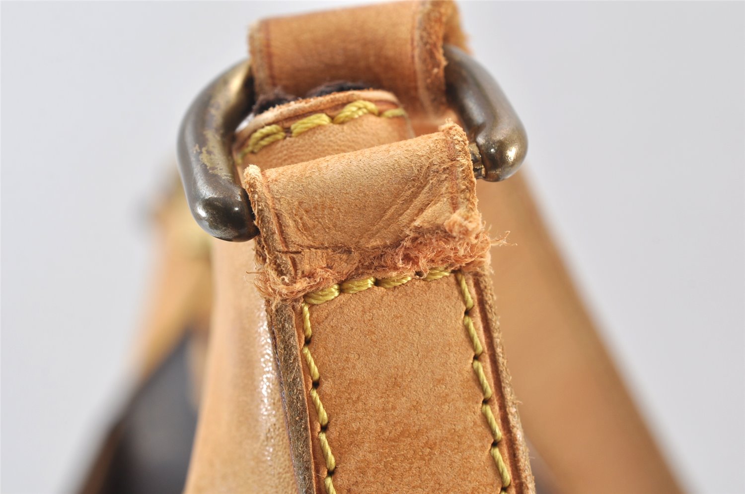 Authentic Louis Vuitton Monogram Odeon PM Shoulder Bag M56390 LV Junk 1739K