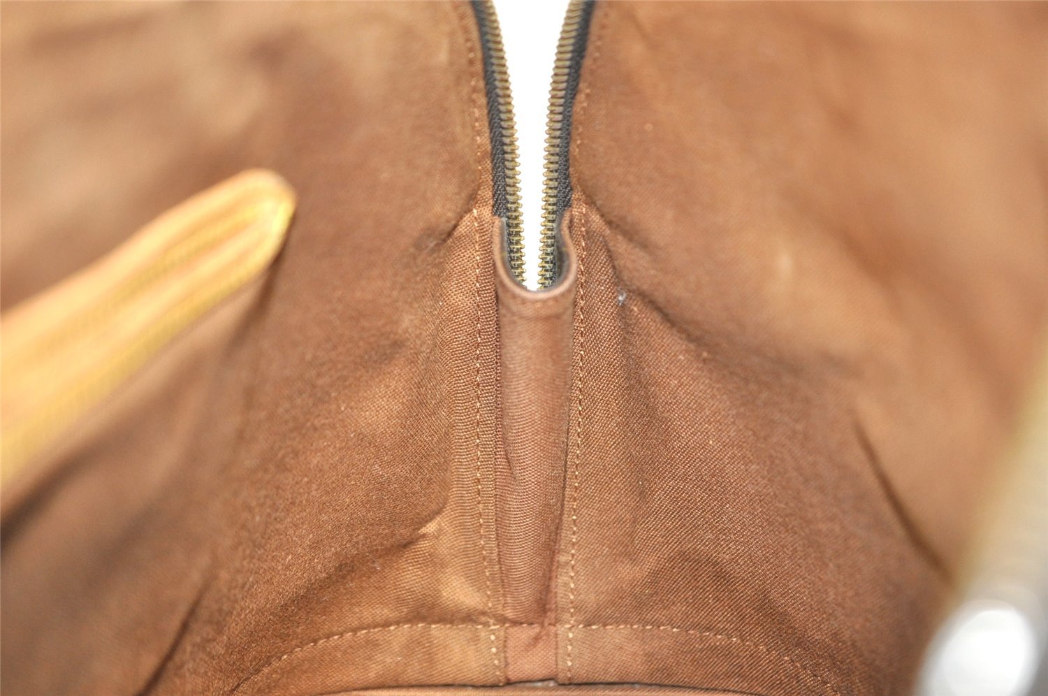 Authentic Louis Vuitton Monogram Alma Hand Bag Purse M51130 LV 1740I