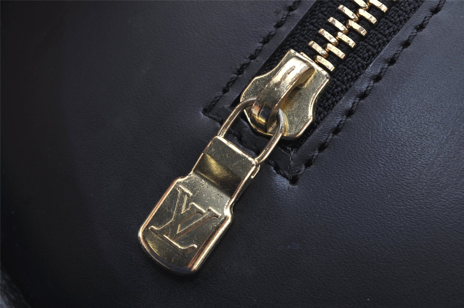 Authentic Louis Vuitton Epi Soufflot Black Hand Bag M52222 LV 1740K