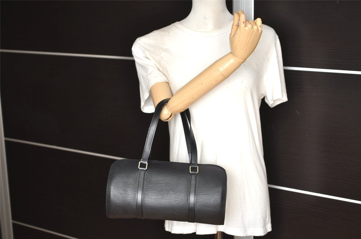 Authentic Louis Vuitton Epi Soufflot Black Hand Bag M52222 LV 1740K