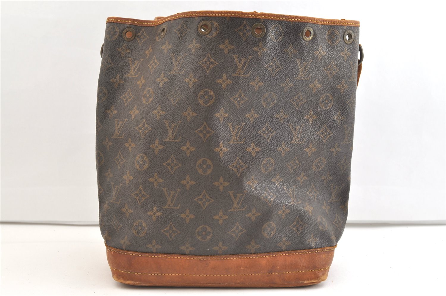 Authentic Louis Vuitton Monogram Noe Shoulder Drawstring Bag M42224 LV 1745K