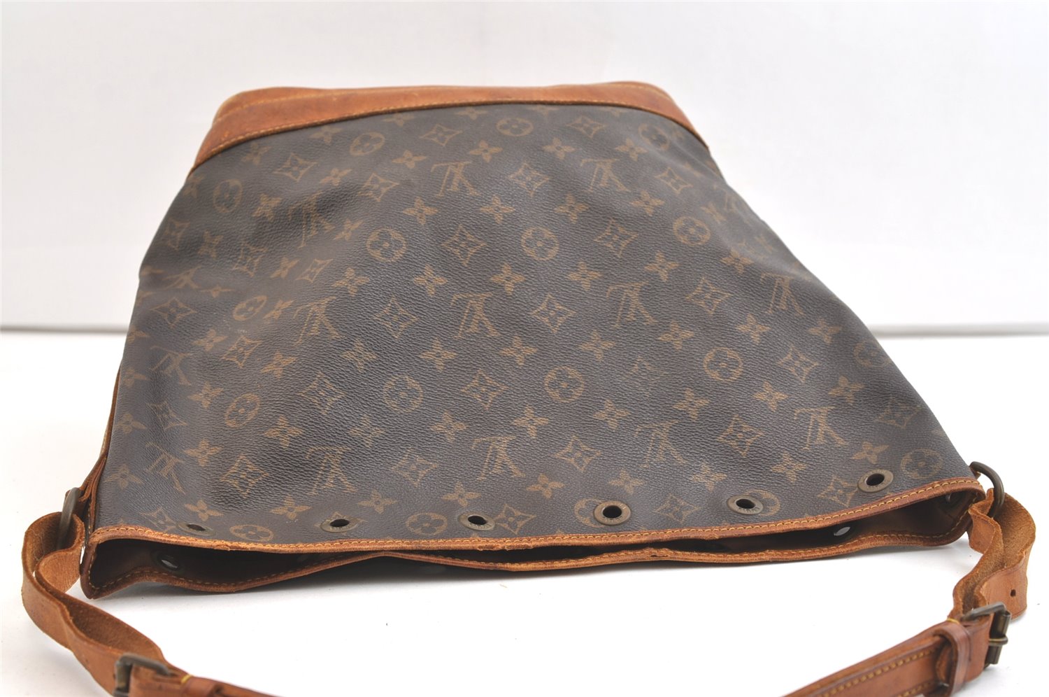 Authentic Louis Vuitton Monogram Noe Shoulder Drawstring Bag M42224 LV 1745K