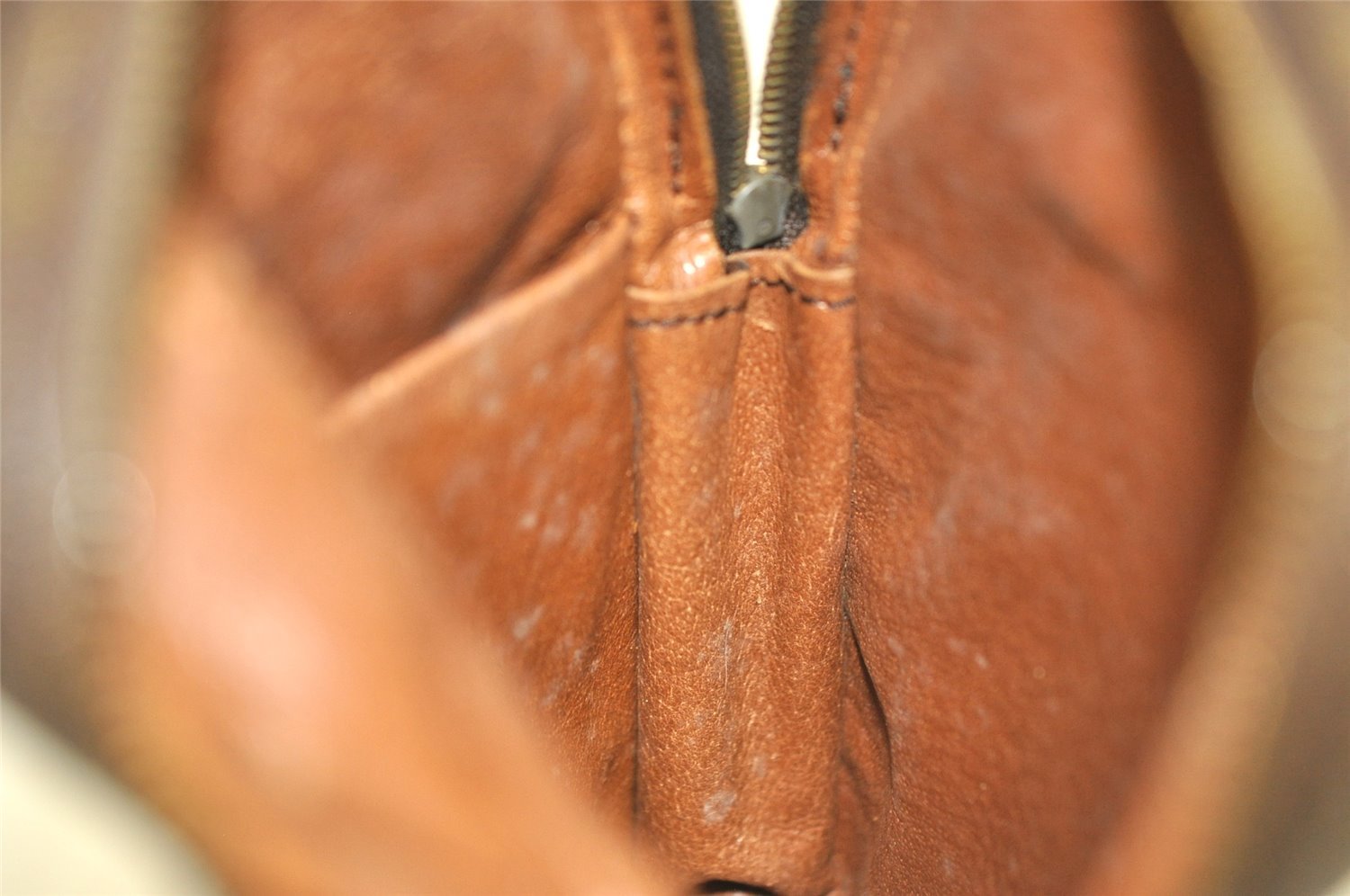 Authentic Louis Vuitton Monogram Danube Shoulder Cross Bag Old Model Junk 1749I