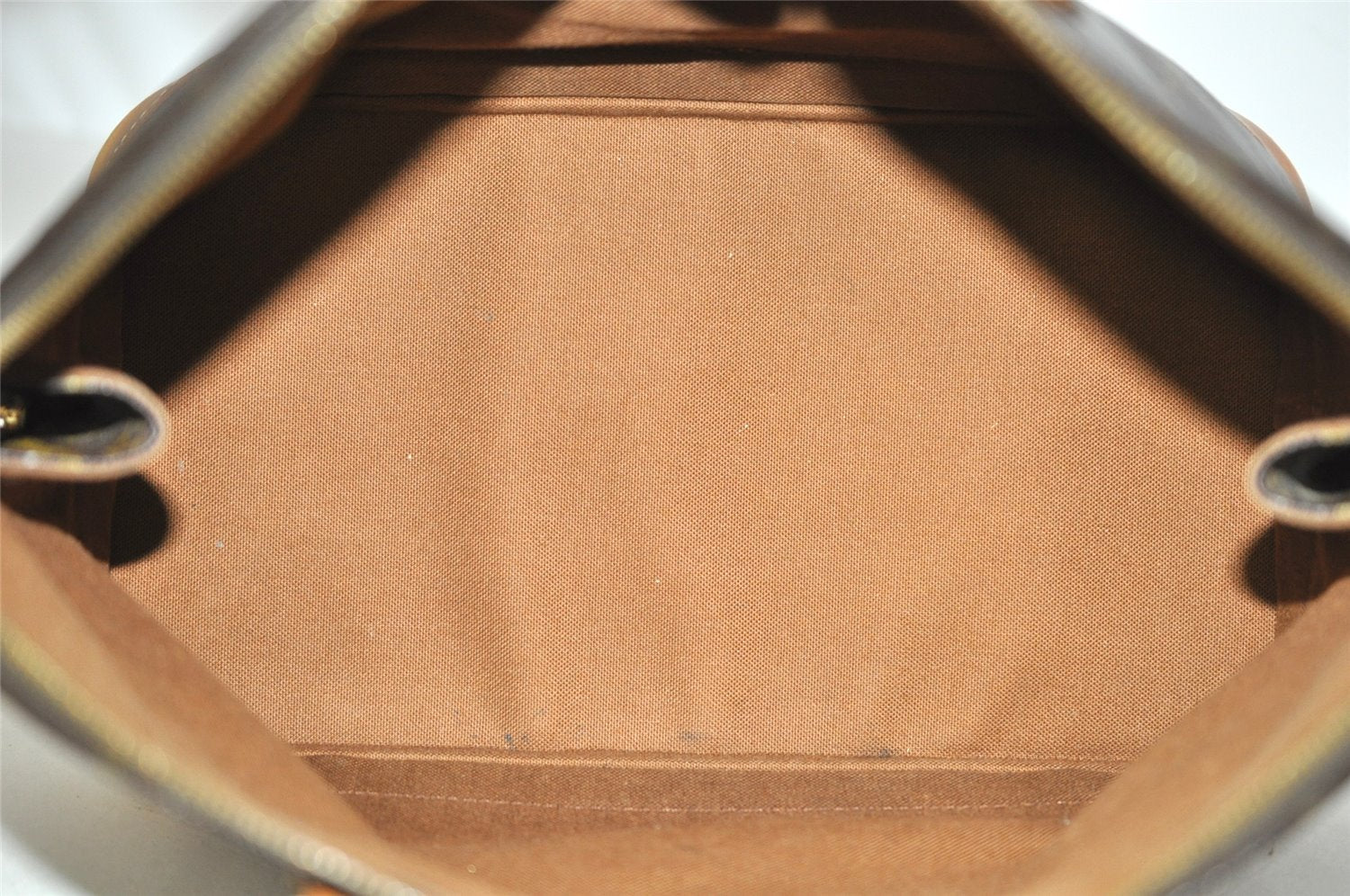 Authentic Louis Vuitton Monogram Alma Hand Bag Purse M51130 LV 1750J