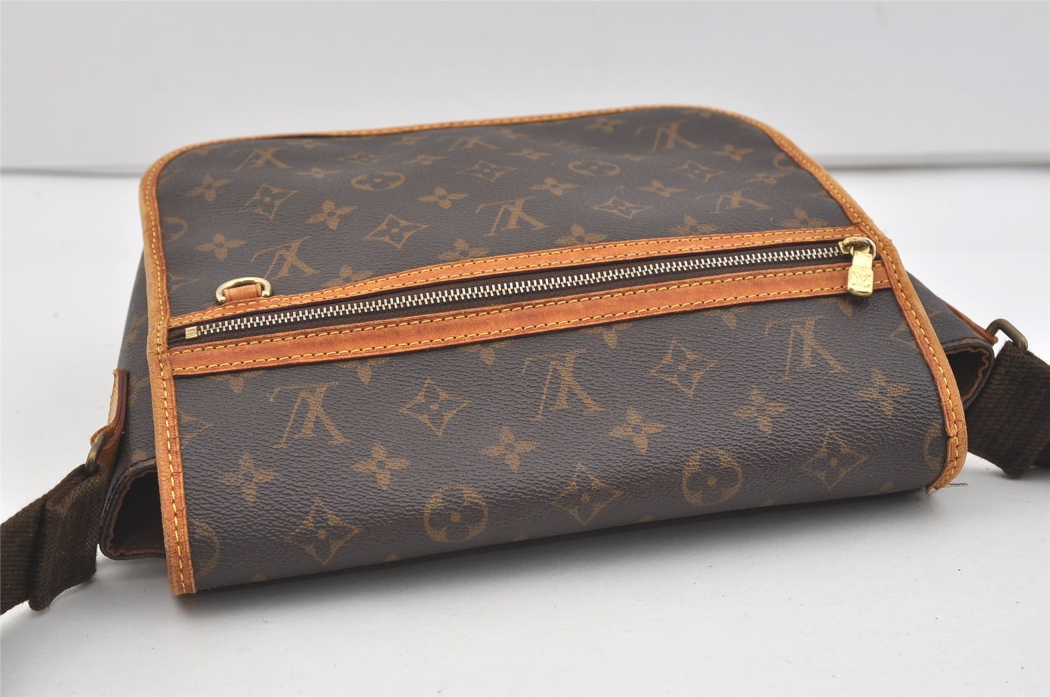 Auth Louis Vuitton Monogram Messenger Bosphore PM Shoulder Bag M40106 LV 1751J