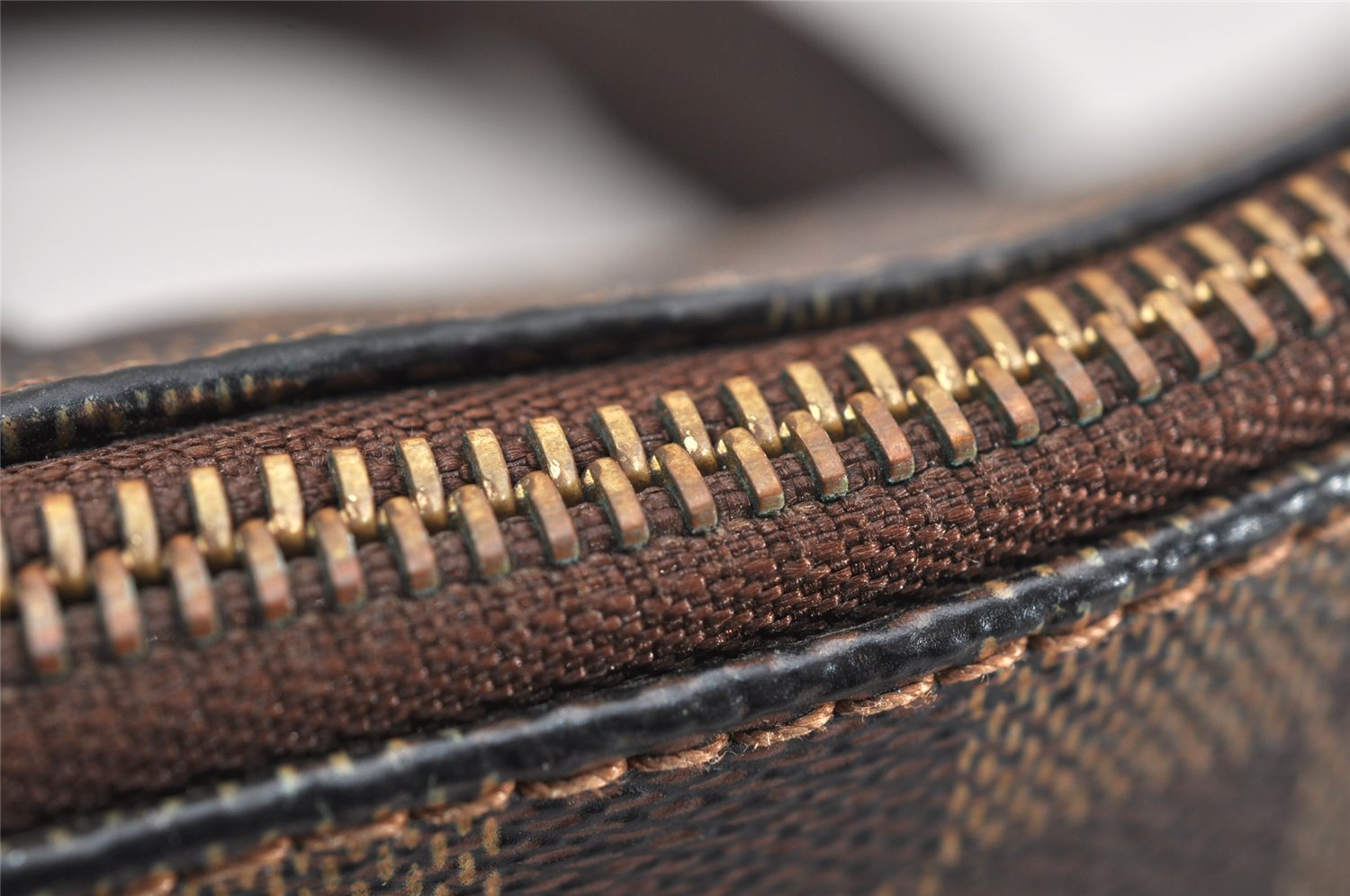 Authentic Louis Vuitton Damier Pochette Melville N51127 Shoulder Cross Bag 1751K