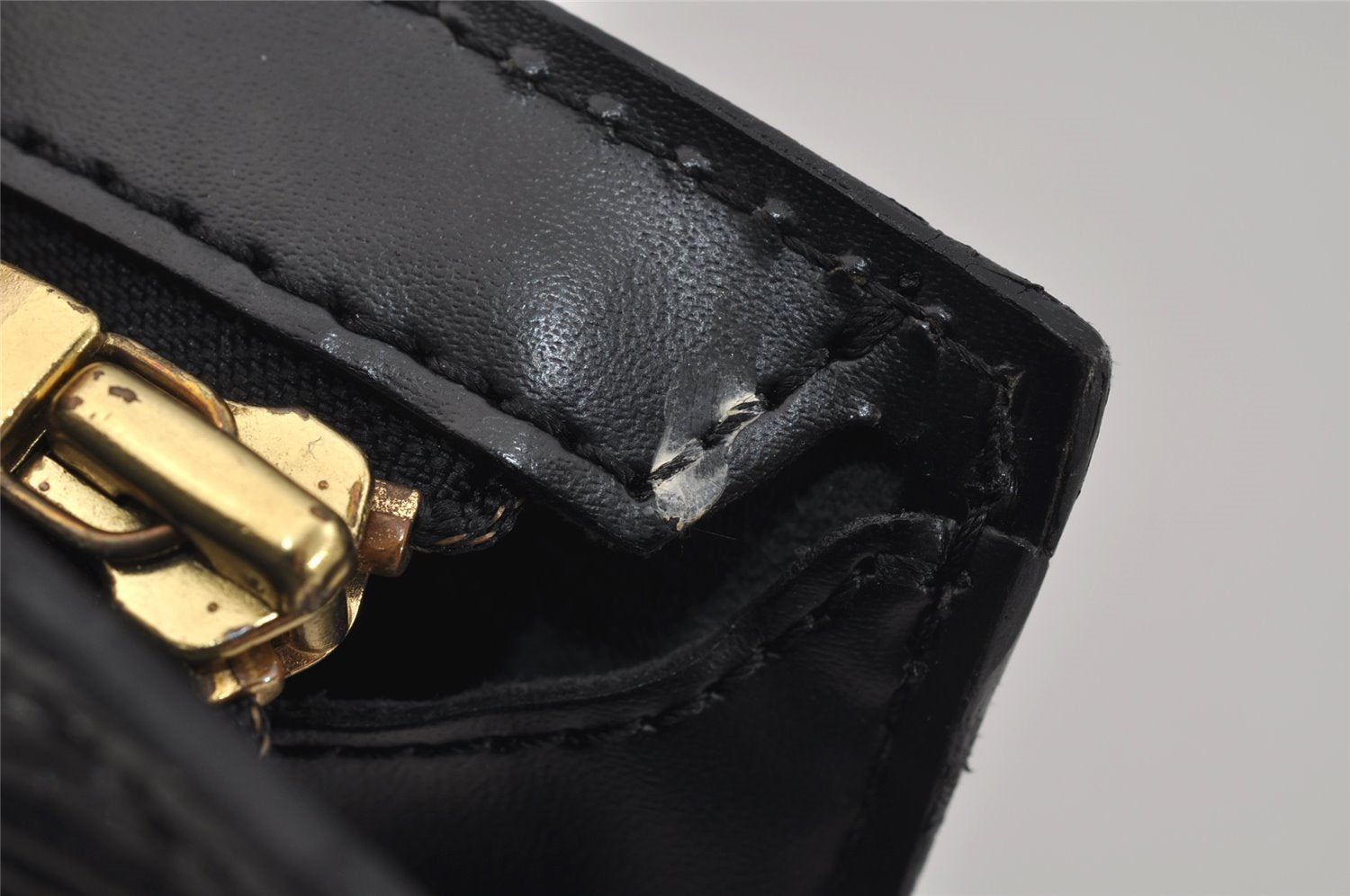 Authentic Louis Vuitton Epi Saint Jacques Hand Bag Black M52272 LV 1755J