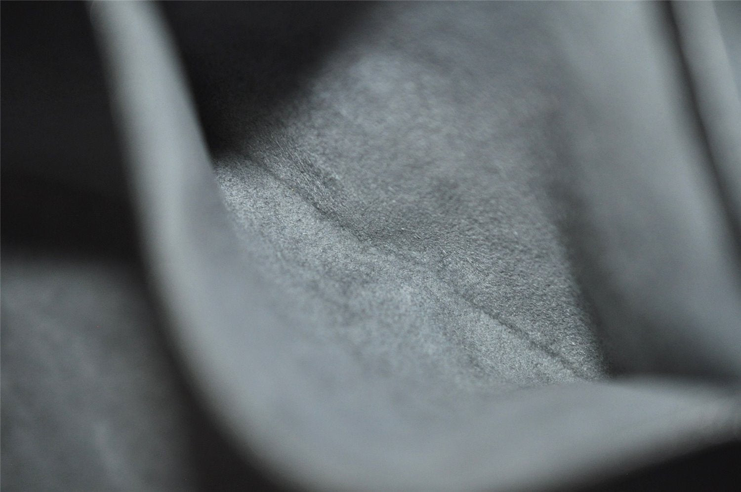 Authentic Louis Vuitton Epi Saint Jacques Hand Bag Black M52272 LV 1755J