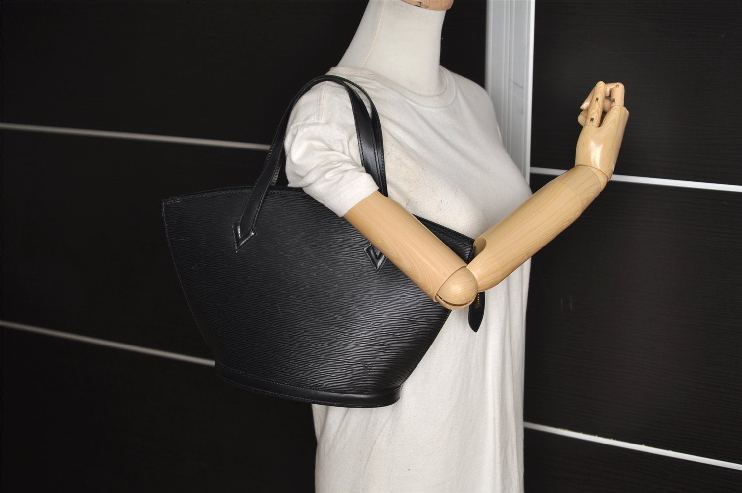 Authentic Louis Vuitton Epi Saint Jacques Hand Bag Black M52272 LV 1755J