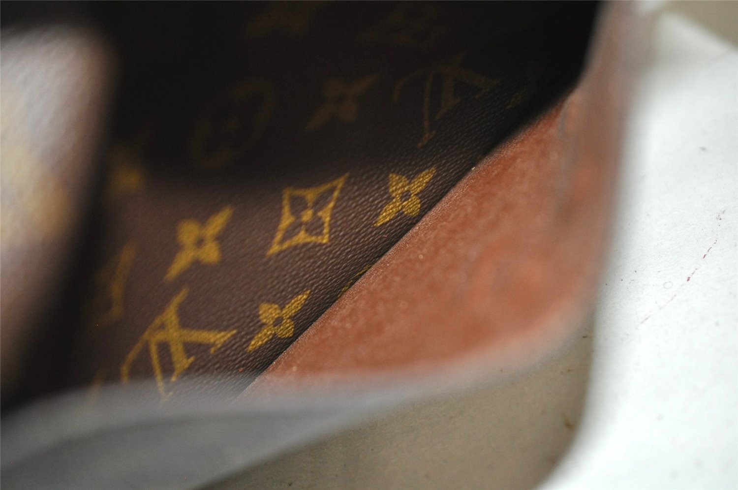 Authentic Louis Vuitton Monogram Saint Cloud MM M51243 Shoulder Cross Bag 1757J