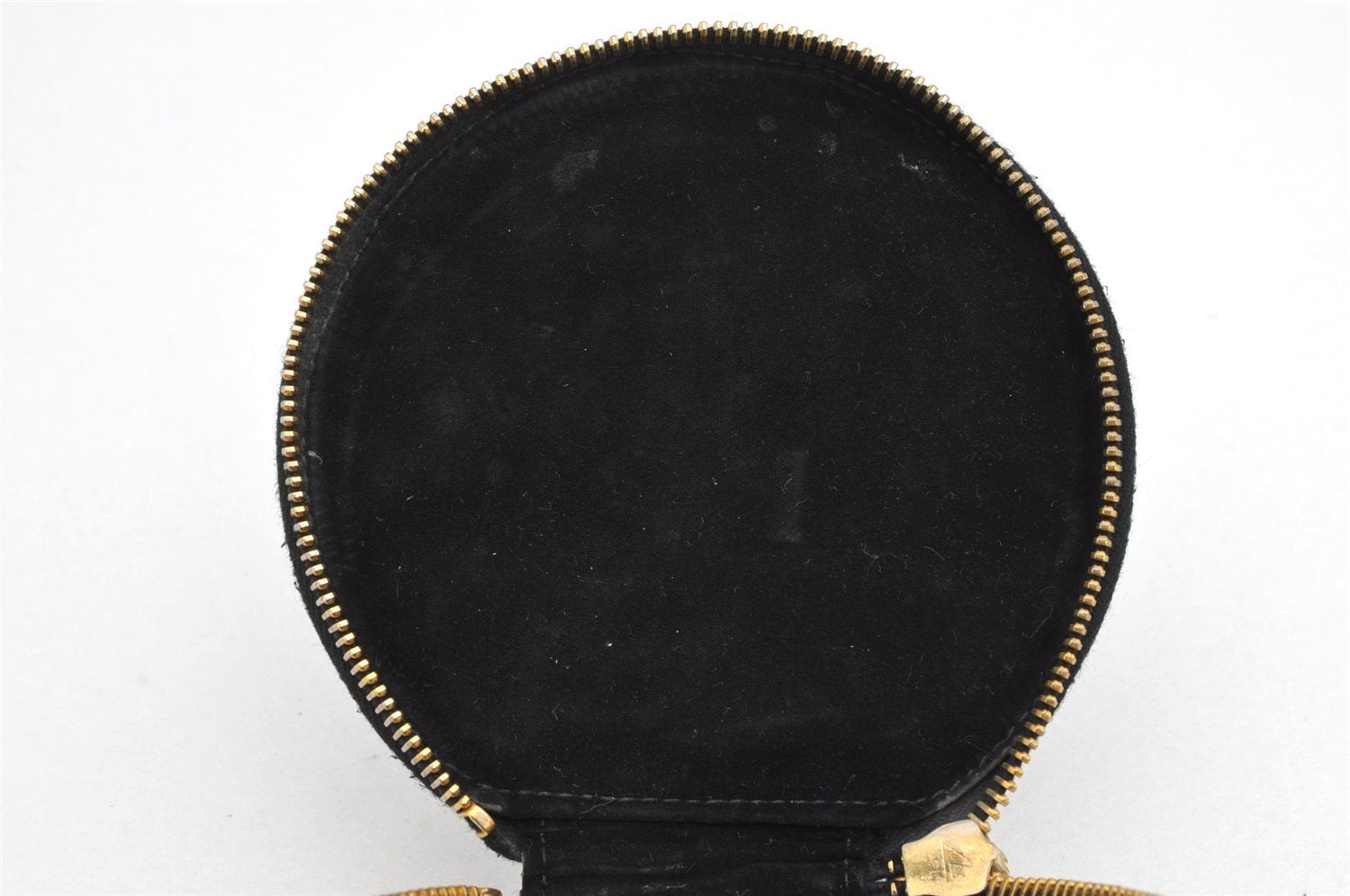 Authentic CHANEL Vintage Caviar Skin CC Logo Cosmetic Pouch Purse Black 1759K