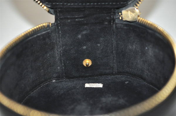 Authentic CHANEL Vintage Caviar Skin CC Logo Cosmetic Pouch Purse Black 1759K