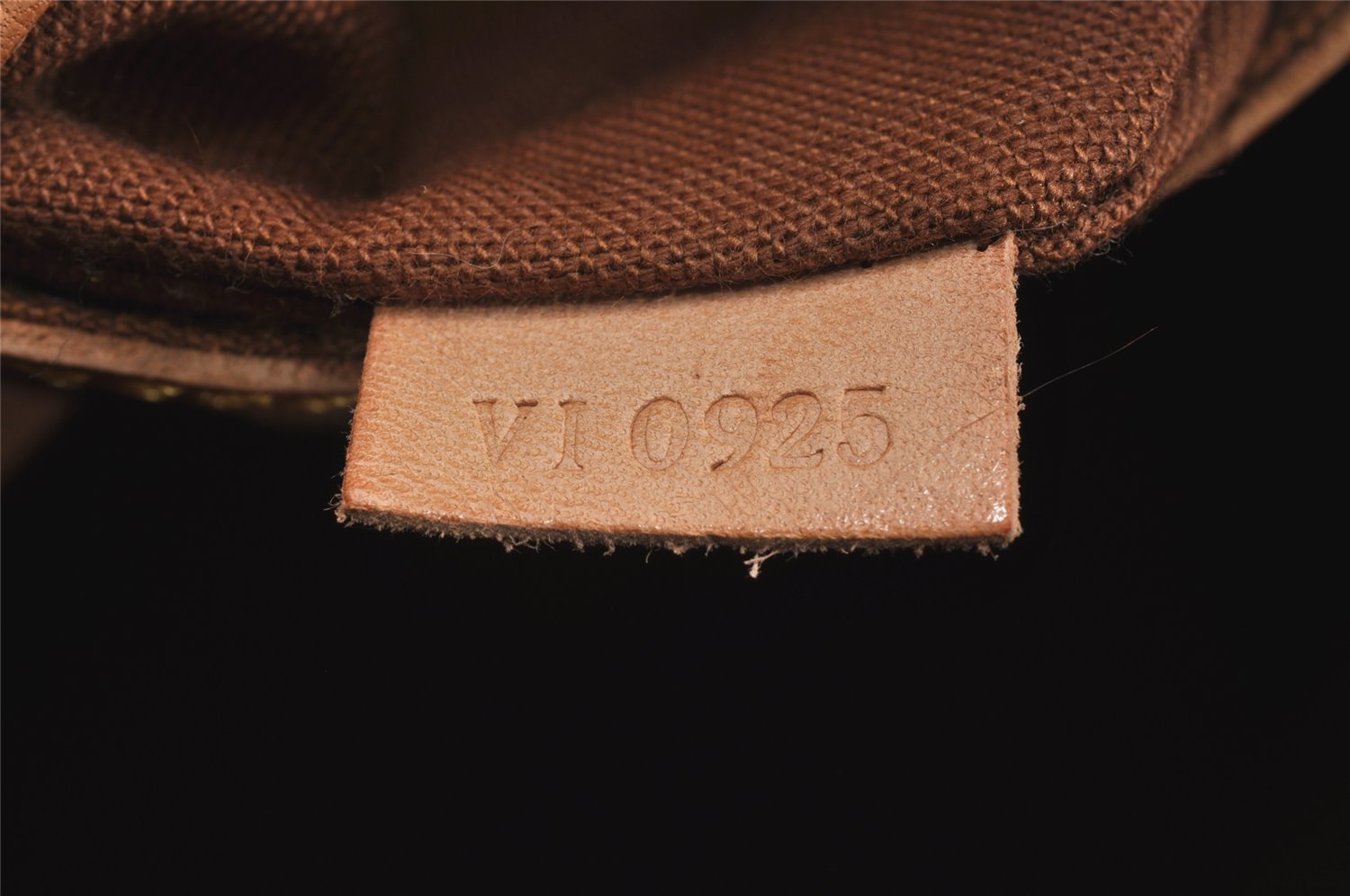 Authentic Louis Vuitton Monogram Alma Hand Bag Purse M51130 LV 1762I