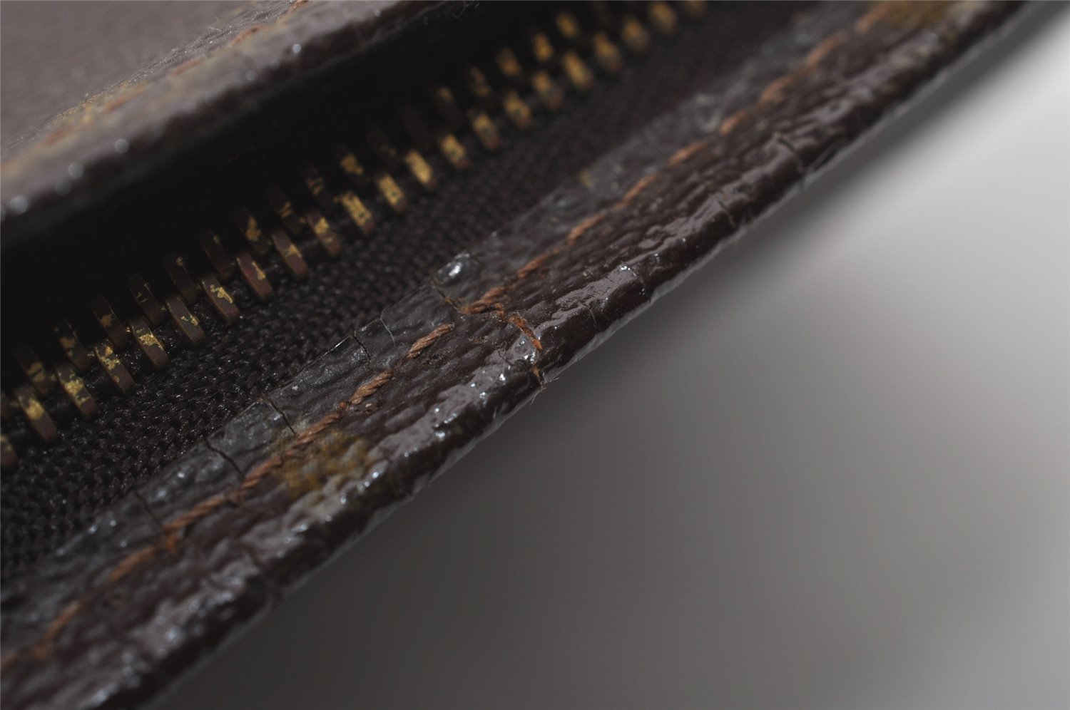 Authentic Louis Vuitton Monogram Poche Toilette 26 M47542 Cosmetics Pouch 1767I