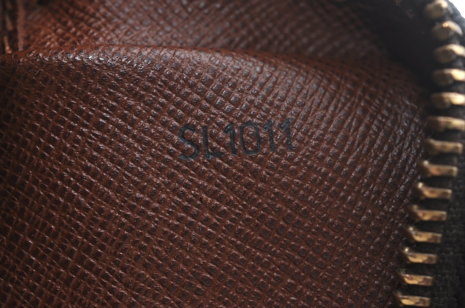 Authentic Louis Vuitton Monogram Danube Shoulder Cross Body Bag M45266 LV Junk 1769I