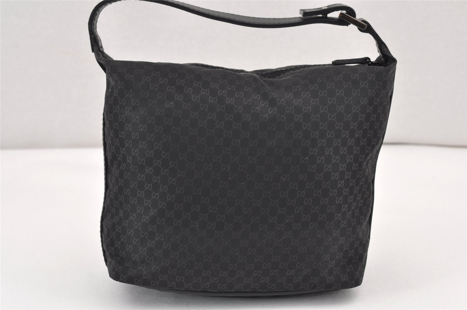 Authentic GUCCI Micro GG Nylon Leather Hand Bag Pouch Purse 0391147 Black 1770K