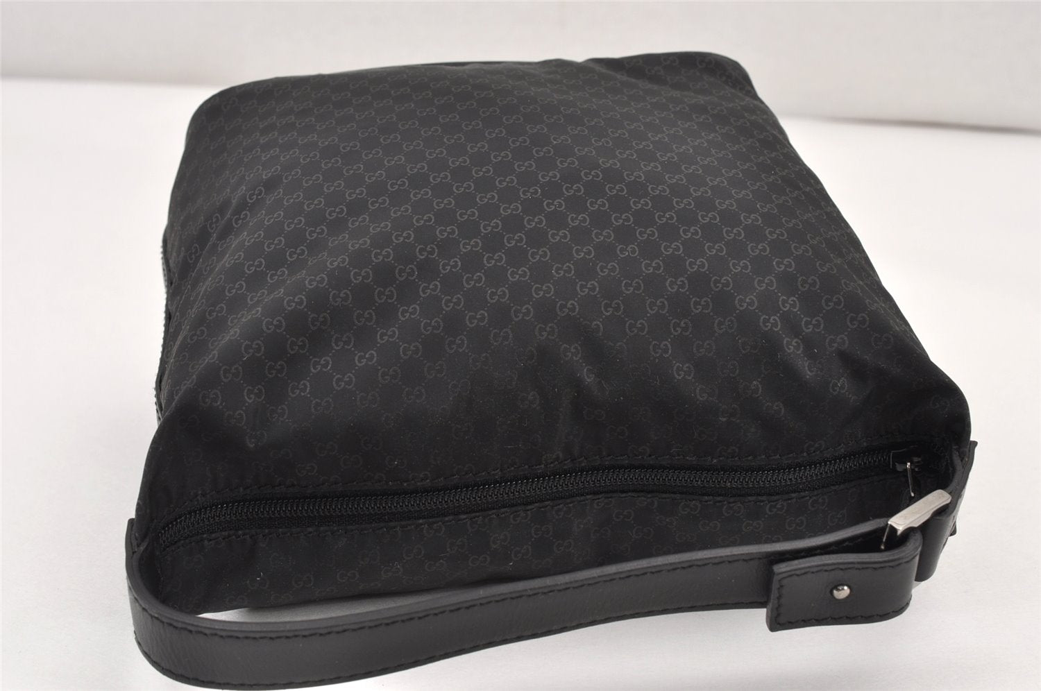 Authentic GUCCI Micro GG Nylon Leather Hand Bag Pouch Purse 0391147 Black 1770K