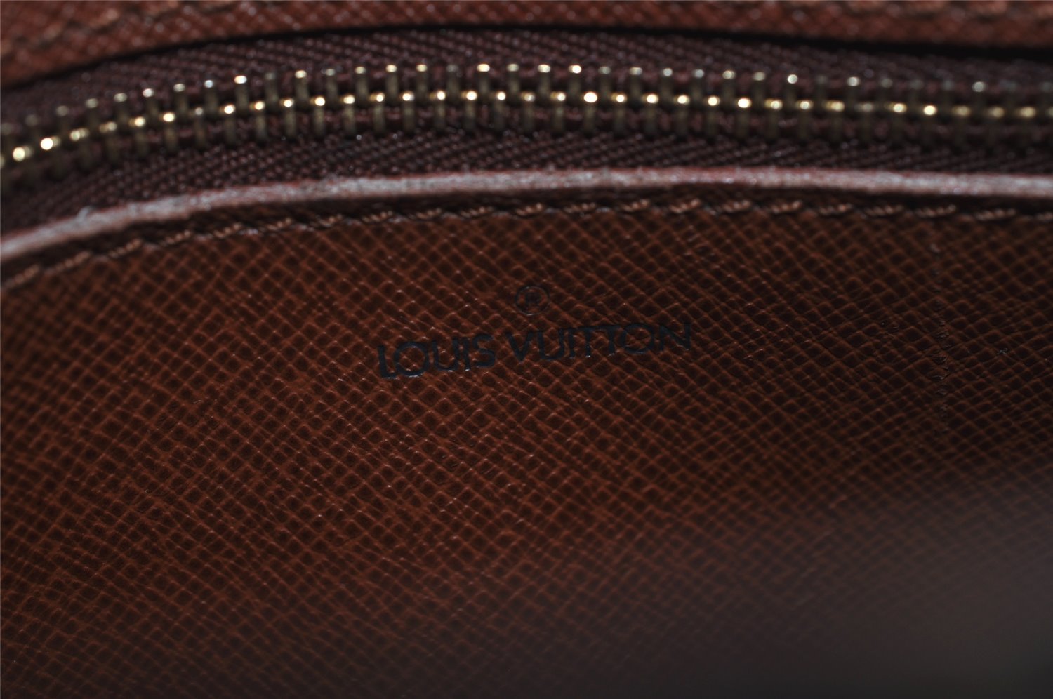 Authentic Louis Vuitton Monogram Saint Cloud MM M51243 Shoulder Cross Bag 1775I