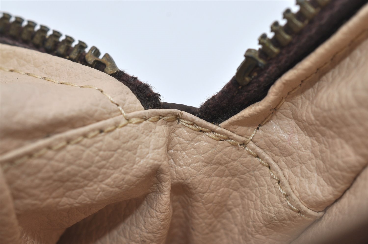 Auth Louis Vuitton Monogram Trousse Toilette 23 Clutch Hand Bag M47524 LV 1781I