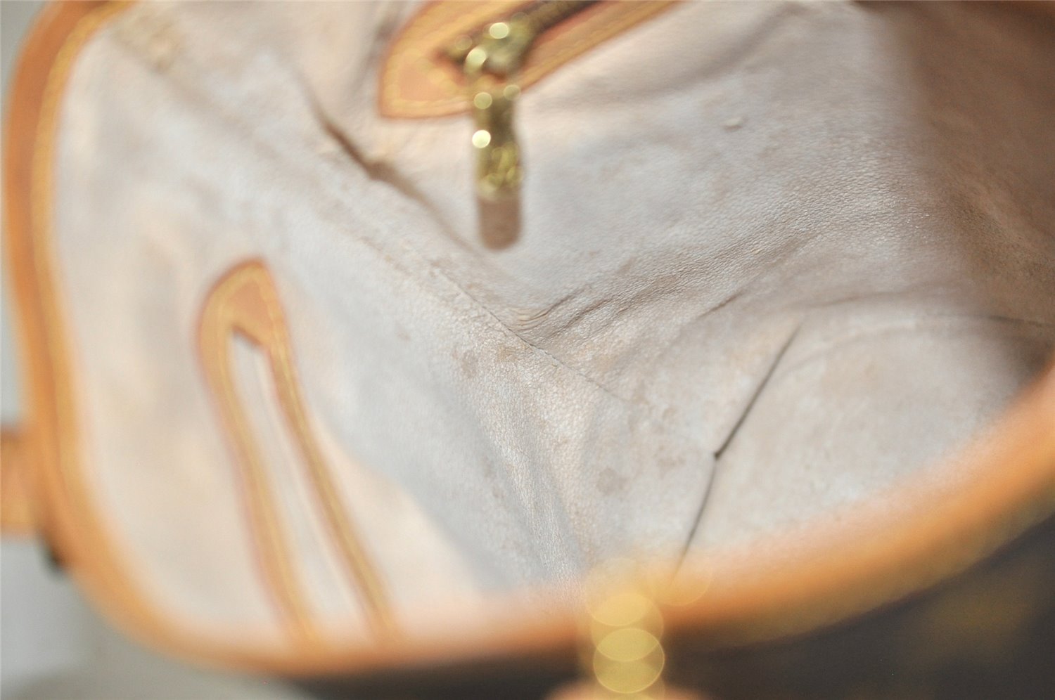 Authentic Louis Vuitton Monogram Bucket PM Shoulder Tote Bag M42238 Junk 1786K