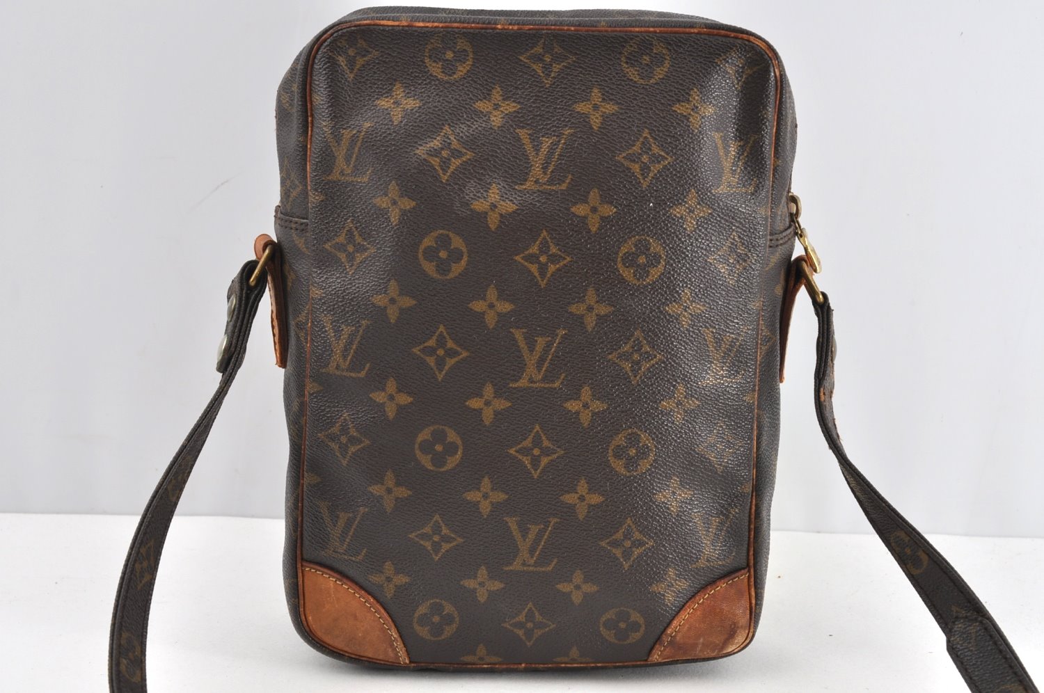 Authentic Louis Vuitton Monogram Danube MM Shoulder Cross Bag M45264 LV 1799J