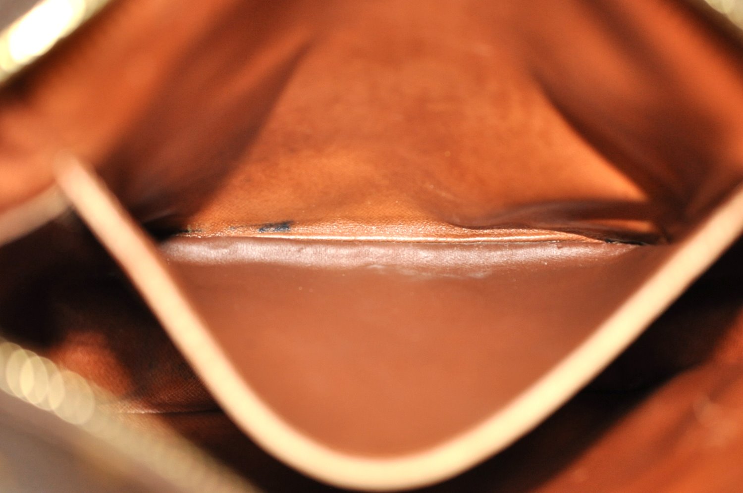 Authentic Louis Vuitton Monogram Danube MM Shoulder Cross Bag M45264 LV 1799J