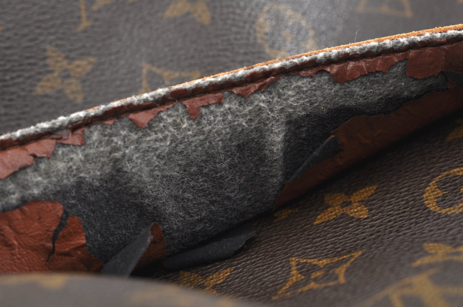 Authentic Louis Vuitton Monogram Danube MM Shoulder Cross Bag M45264 LV 1799J