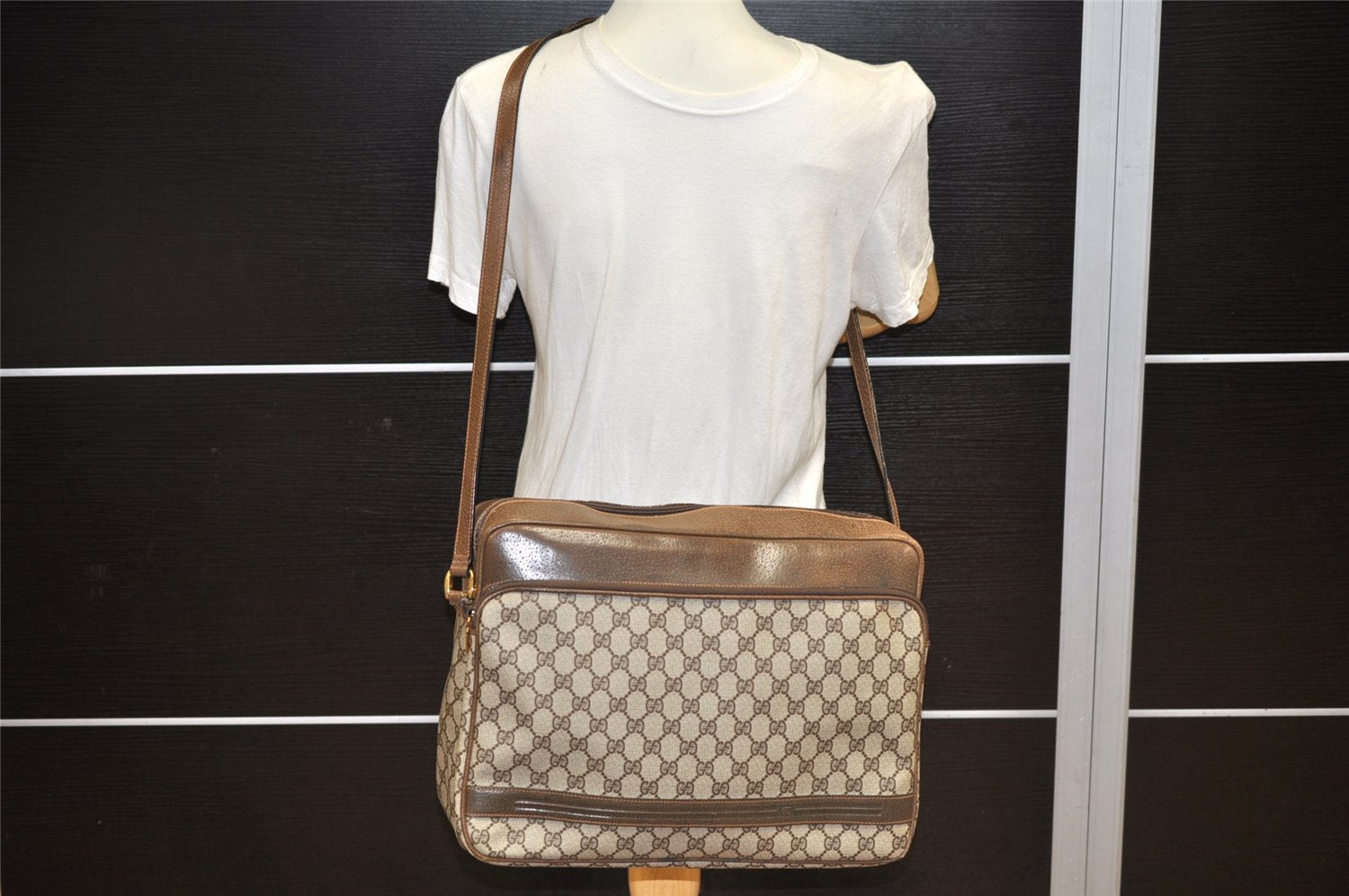 Authentic GUCCI Vintage Shoulder Cross Body Bag GG PVC Leather Brown Junk 1808K