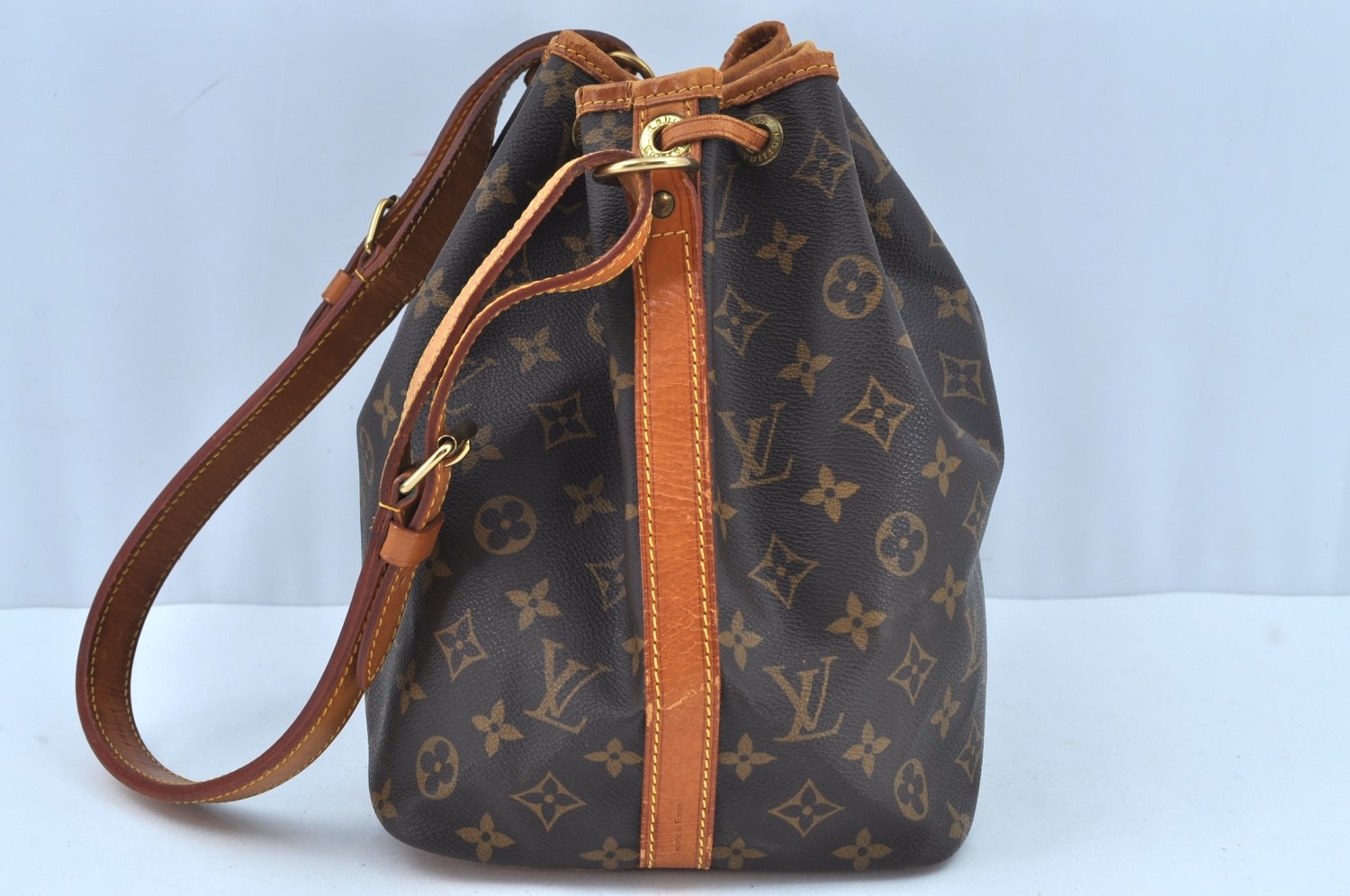 Authentic Louis Vuitton Monogram Petit Noe M42226 Shoulder Drawstring Bag 1815I