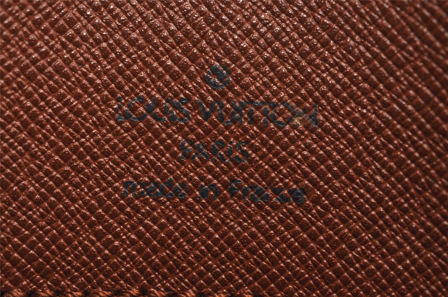 Authentic Louis Vuitton Monogram Saint Cloud GM M51242 Shoulder Cross Bag 1816I