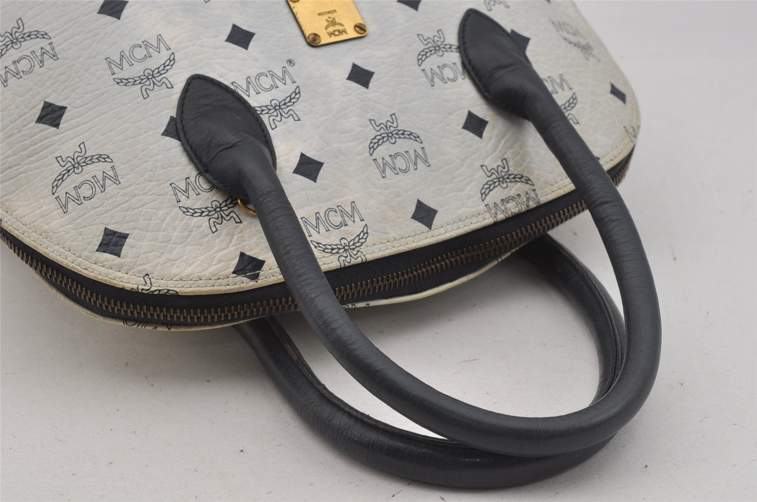 Authentic MCM Vintage Leather 2Way Shoulder Hand Bag Purse White 1835J