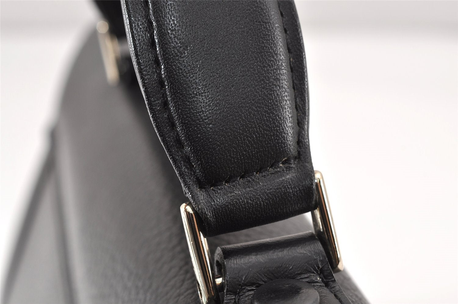 Authentic Burberrys Vintage Leather Hand Bag Purse Black 1840K