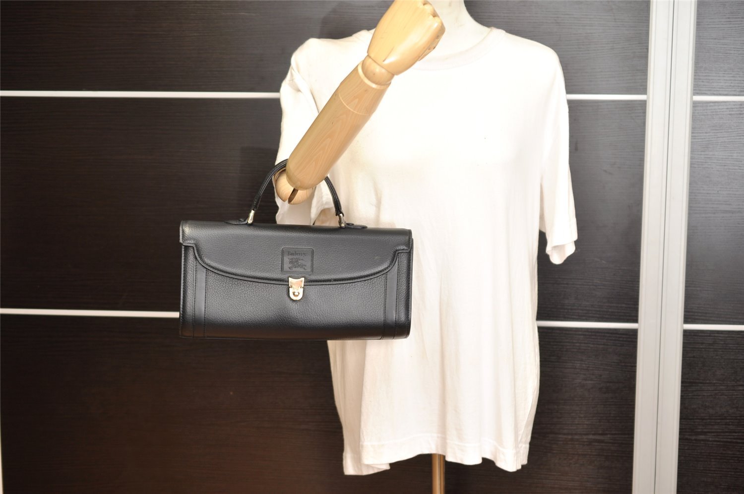 Authentic Burberrys Vintage Leather Hand Bag Purse Black 1840K