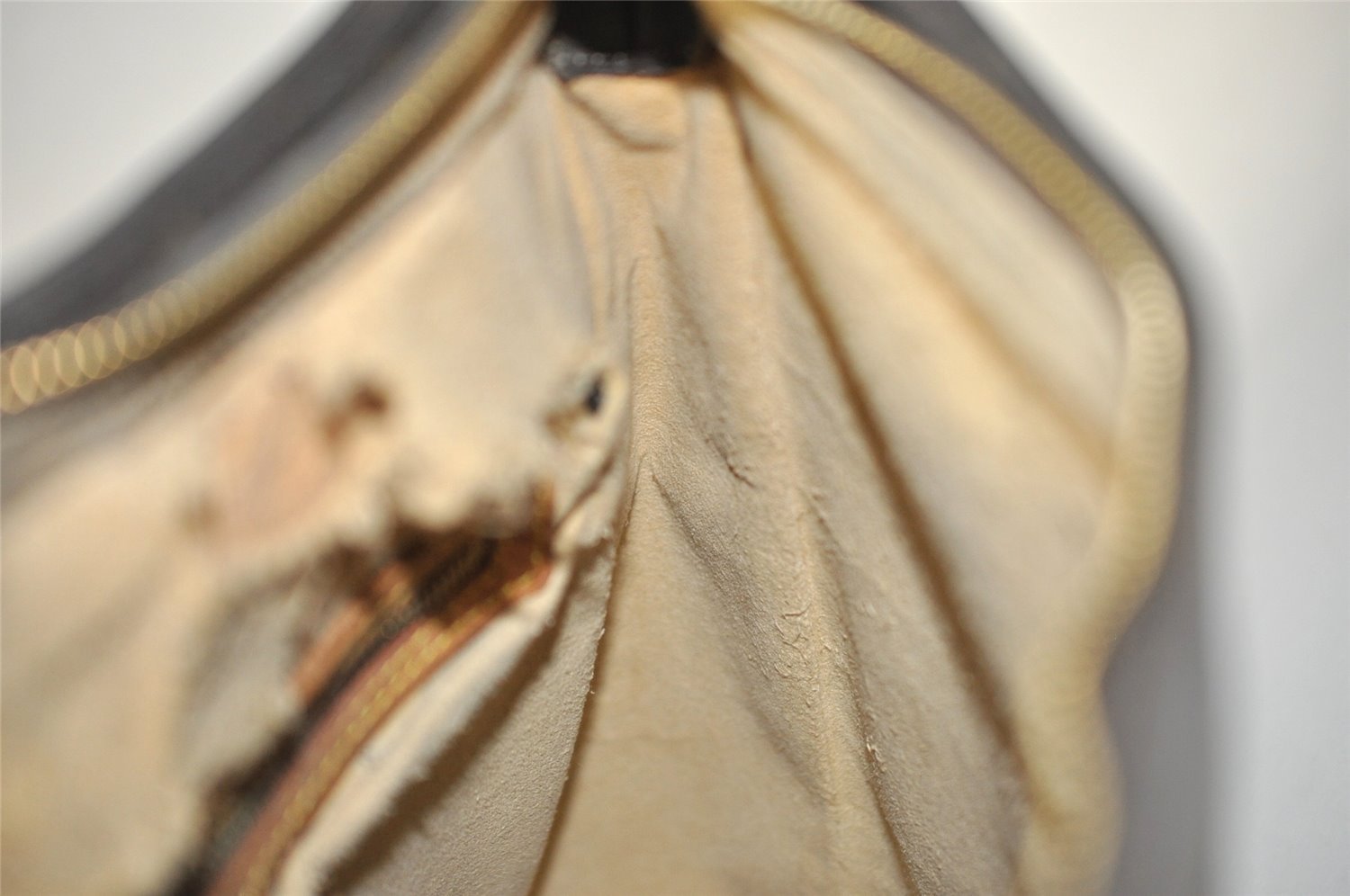 Authentic Louis Vuitton Monogram Looping GM Shoulder Bag M51145 LV 1842I