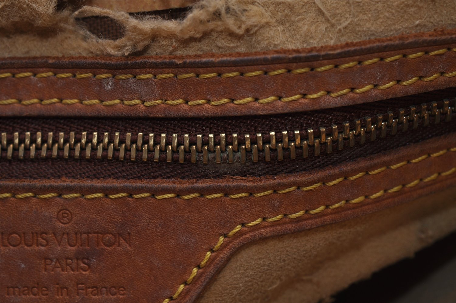 Authentic Louis Vuitton Monogram Looping GM Shoulder Bag M51145 LV 1842I