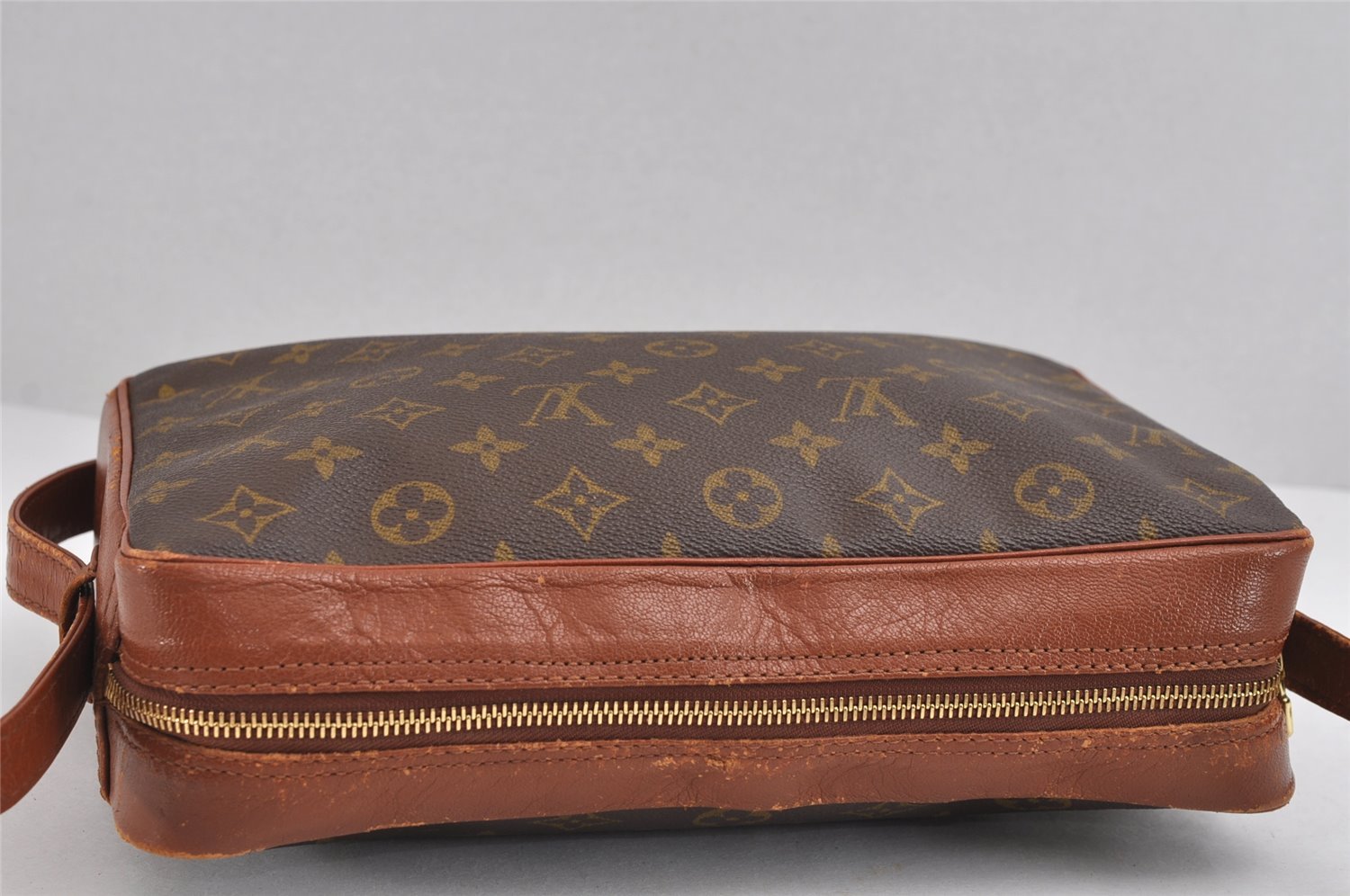 Authentic Louis Vuitton Monogram Sac Bandouliere 30 Shoulder Bag M51364 LV 1842J