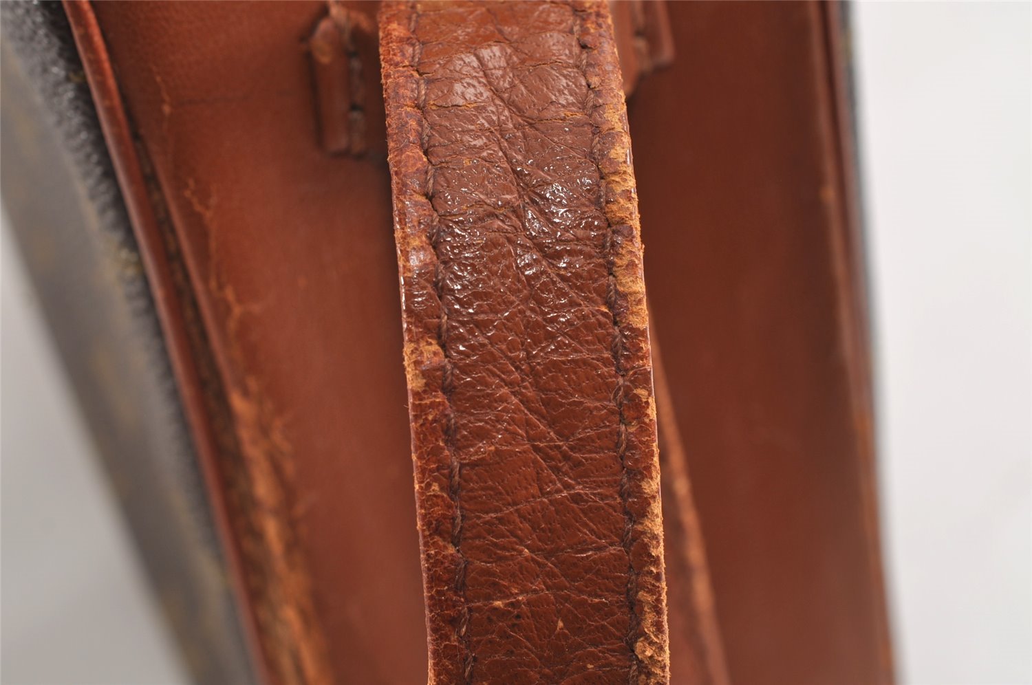 Authentic Louis Vuitton Monogram Sac Bandouliere 30 Shoulder Bag M51364 LV 1842J