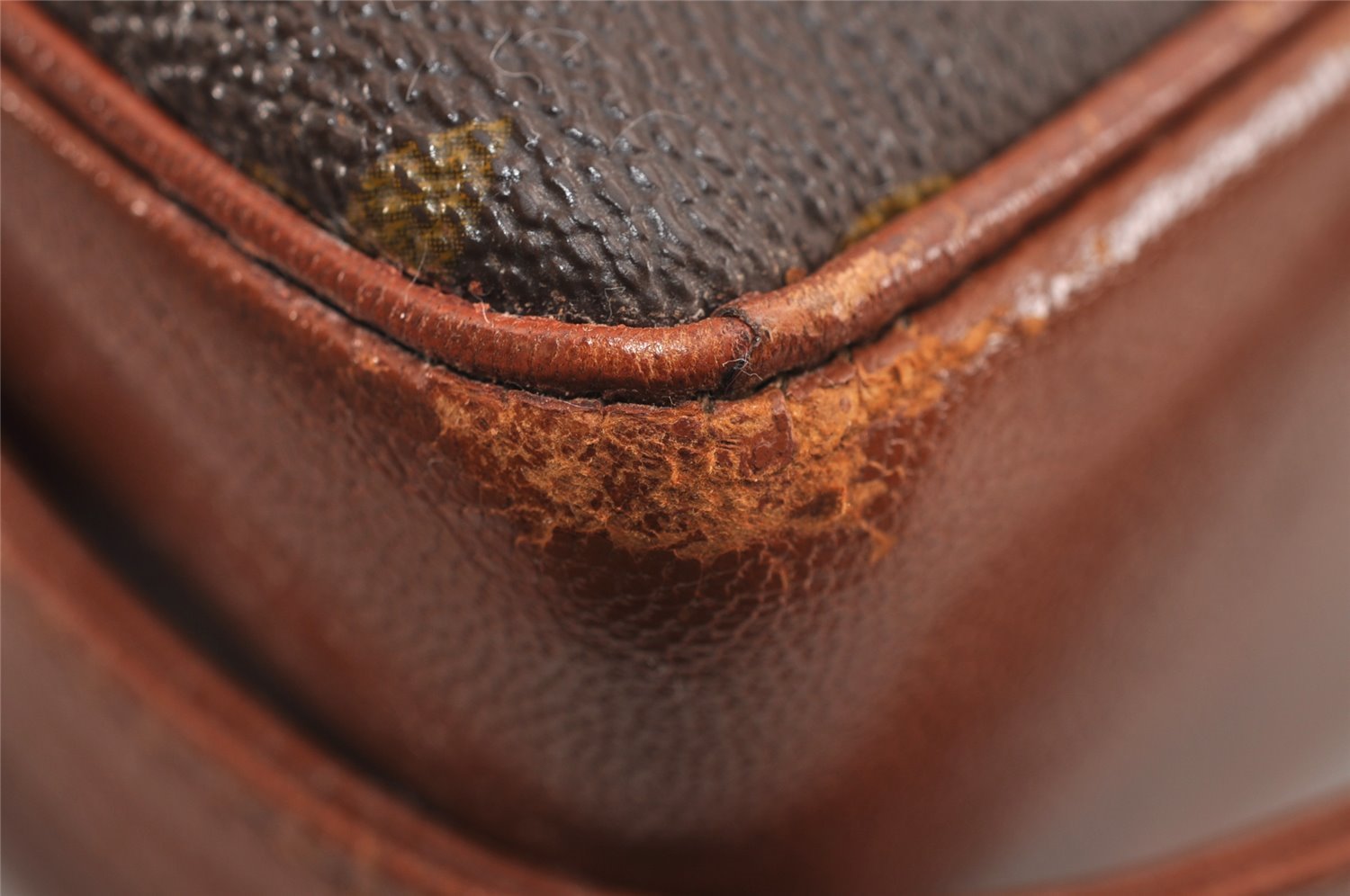 Authentic Louis Vuitton Monogram Sac Bandouliere 30 Shoulder Bag M51364 LV 1842J