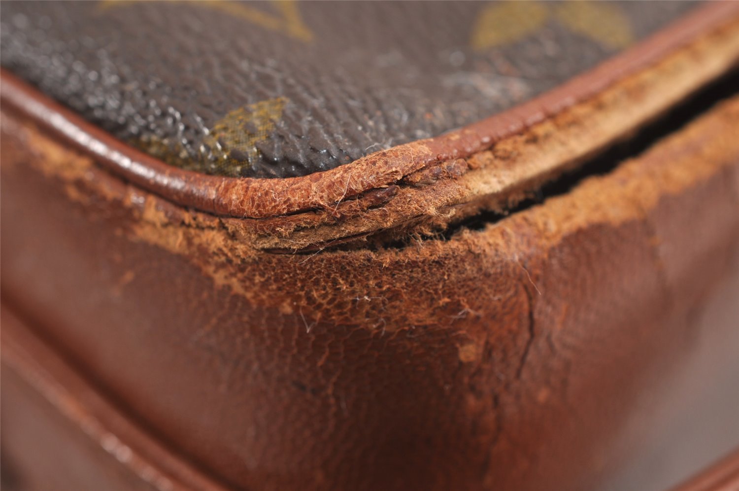 Authentic Louis Vuitton Monogram Sac Bandouliere 30 Shoulder Bag M51364 LV 1842J