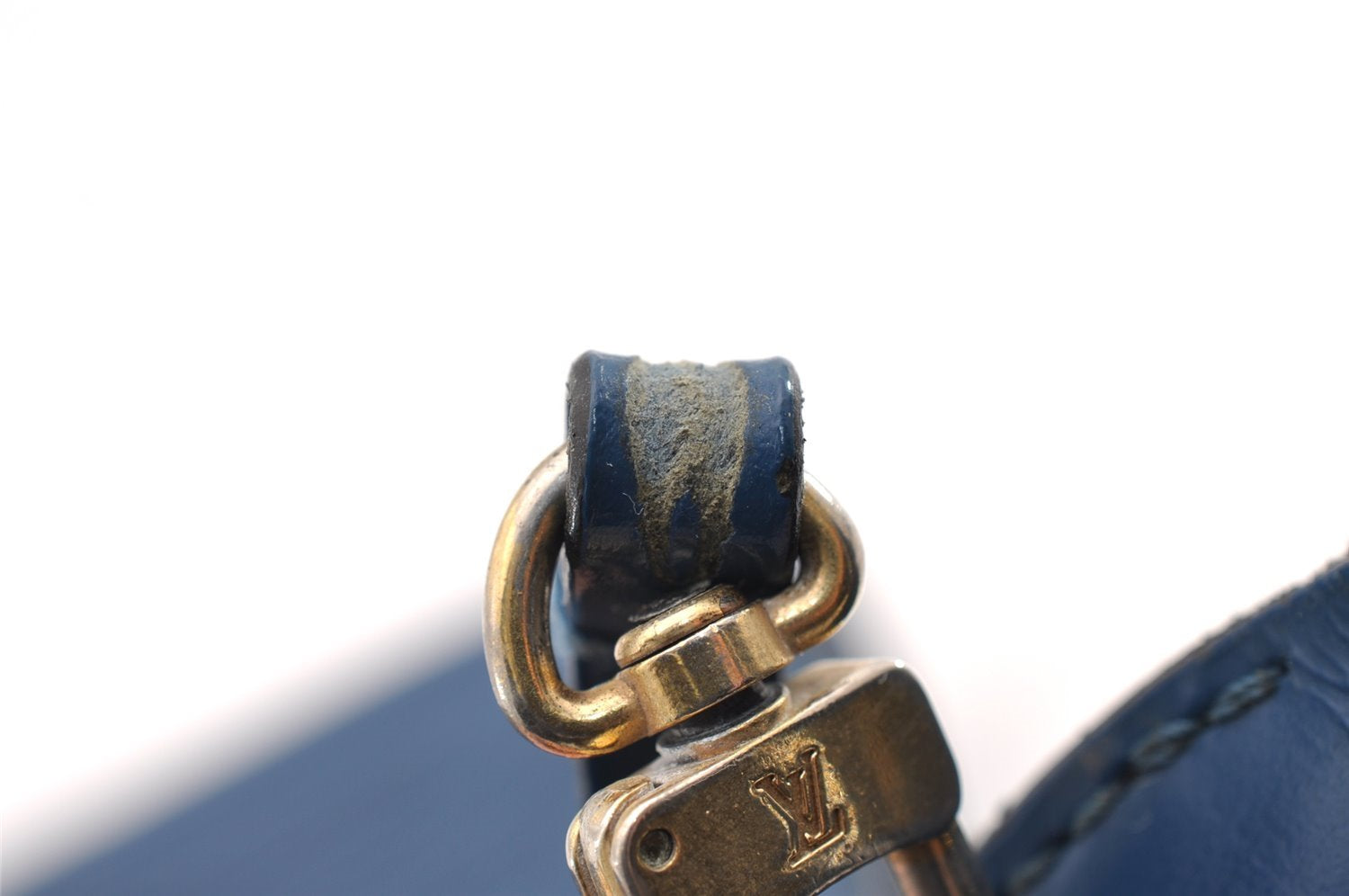 Authentic Louis Vuitton Epi Pochette Accessoires Pouch Blue M52945 LV 1845I