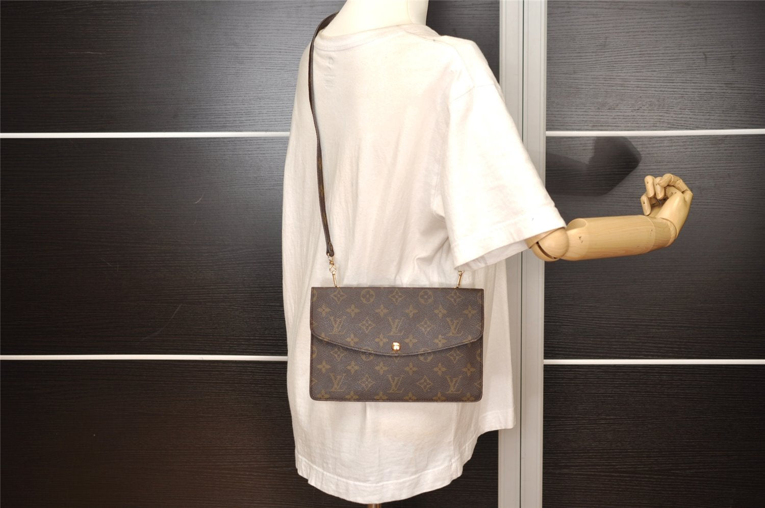 Auth Louis Vuitton Monogram Pochette Double Rabat Shoulder Bag M51815 LV 1850J